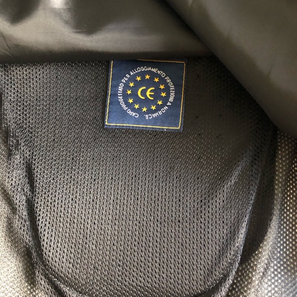 Icon Crest Jacket , Genuine Leather lining, 100% Polyester. New with tags. - Picture 10 of 11